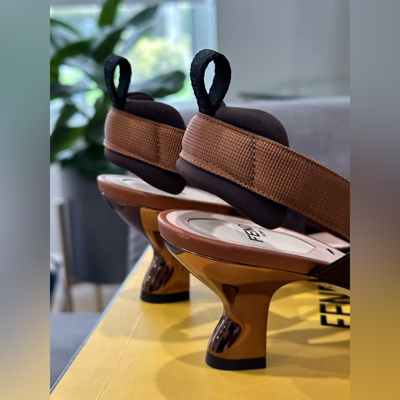 Fendi Colibri Mesh Slingback Pumps 55mm - Picture 3 of 11